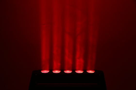 Barra llevada luz móvil Dmx de la cabeza del pixel del haz del lavado del enfoque del estroboscópico para el concierto 10W*6PCS 4 In1