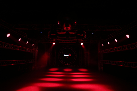 Iluminación LED Par 19*10W RGBW 4in1 impermeable DMX LED Par para fiesta o bar nocturno de escenario