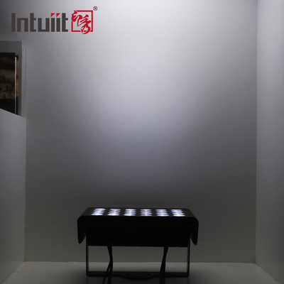 Nuevo diseño de iluminación exterior de paisaje arquitectónico LED Ángulo estrecho de haz IP65 160W RGBW DMX512 Proyectores LED
