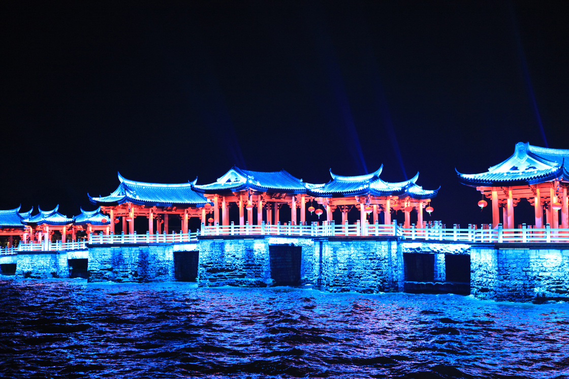 Proyecto de iluminación de Guangjiqiao Proyecto profesional de lavado de paredes LED IP65 para edificios altos temáticos de la ciudad